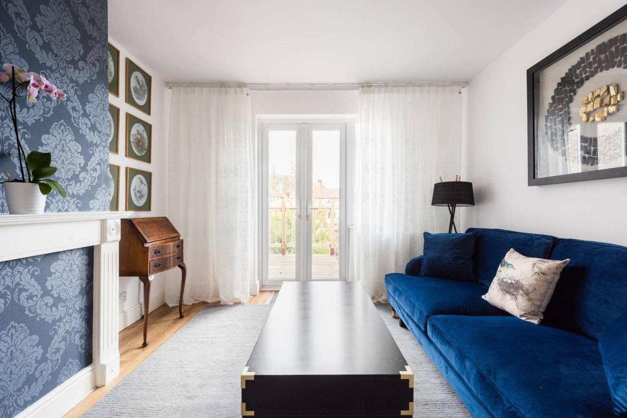 The Bluebird - One Bedroom Apartment In Watford Watford  Exterior photo